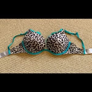 Victoria's secret very sexy plunge push up bra